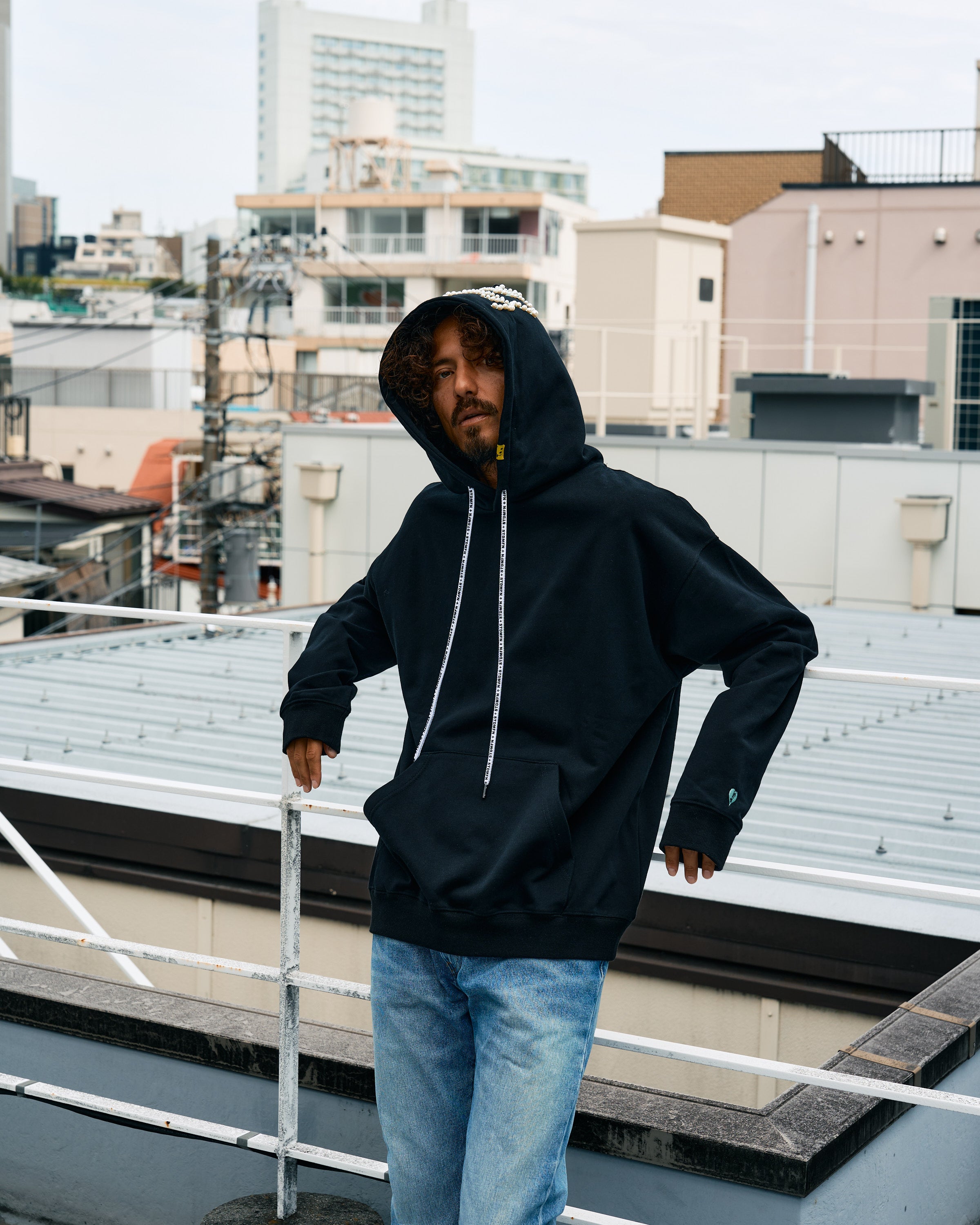 ヘビーウエイト裏毛 パールロゴ プルパーカー