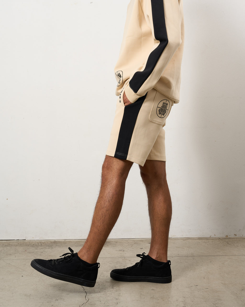 TRストレッチポンチ ラインストーン ターゲットベア ラインショートパンツ