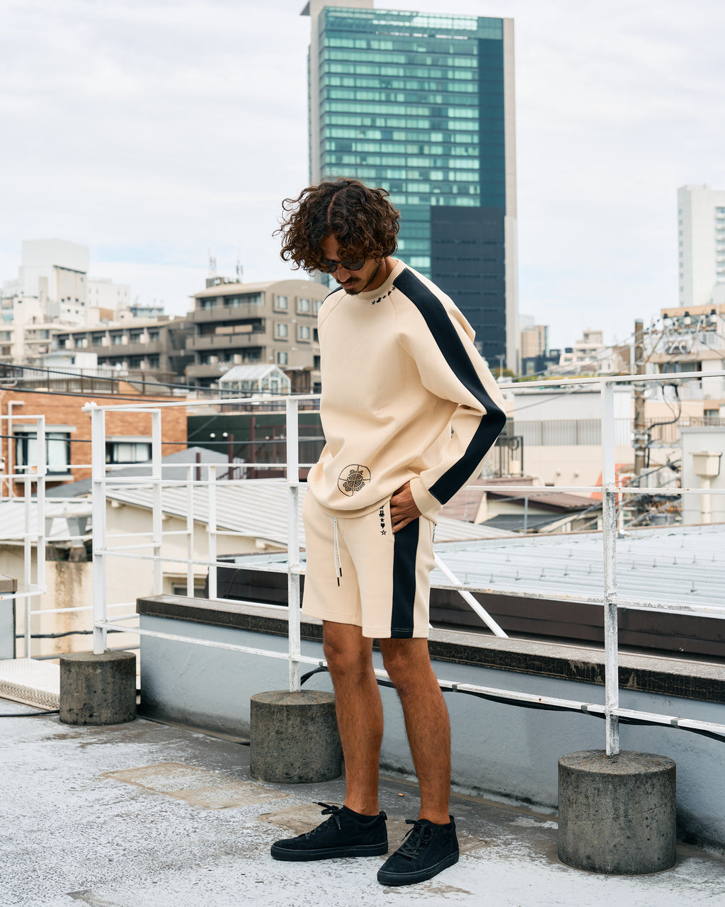 TRストレッチポンチ ラインストーン ターゲットベア ラインショートパンツ