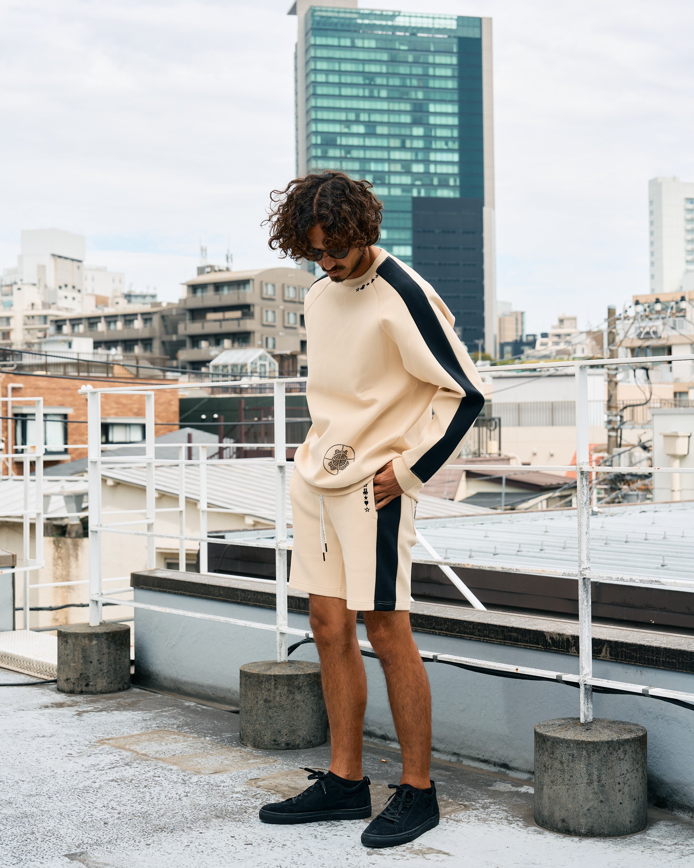 TRストレッチポンチ ラインストーン ターゲットベア ラインショートパンツ