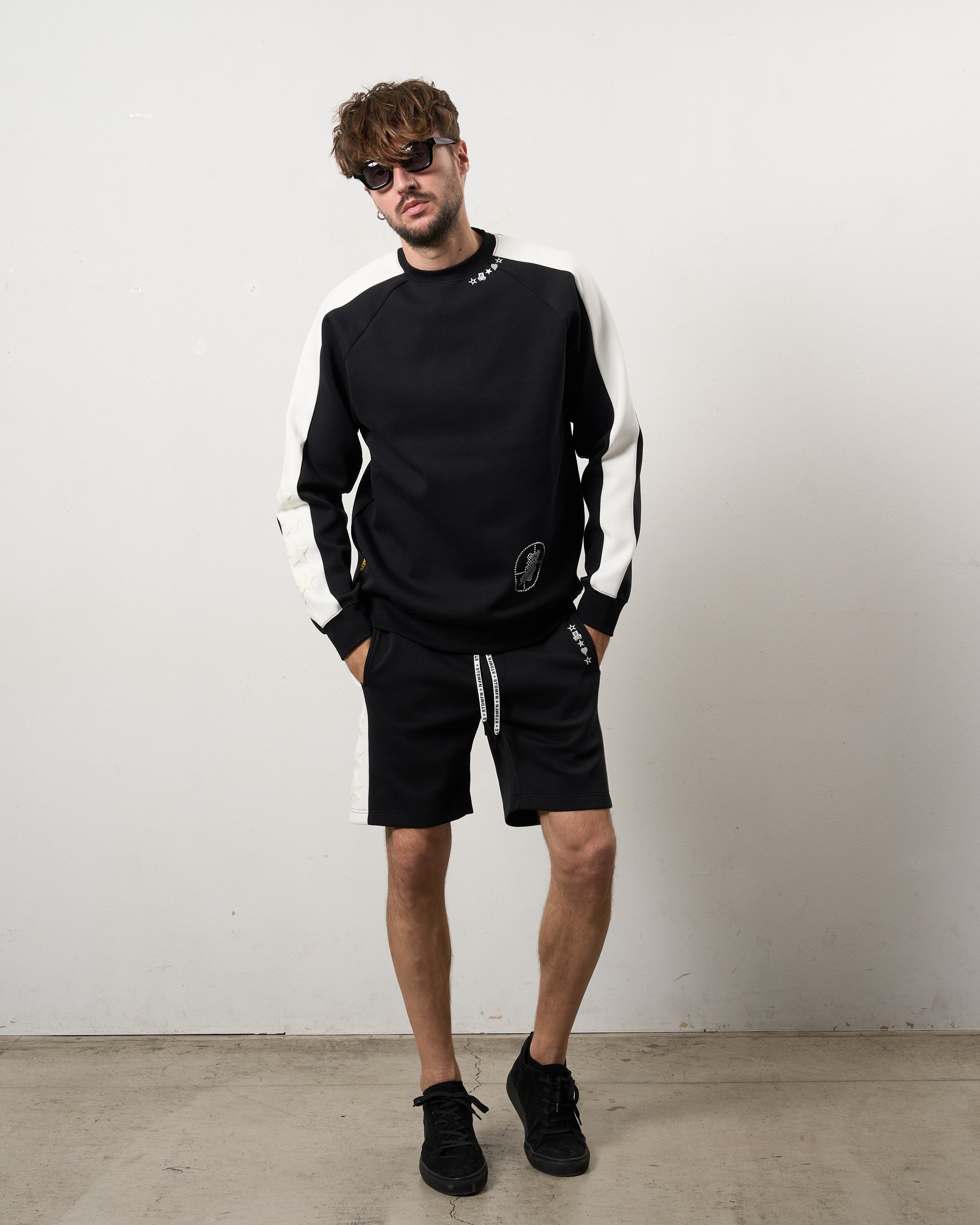 TRストレッチポンチ ラインストーン ターゲットベア ラインスエットシャツ