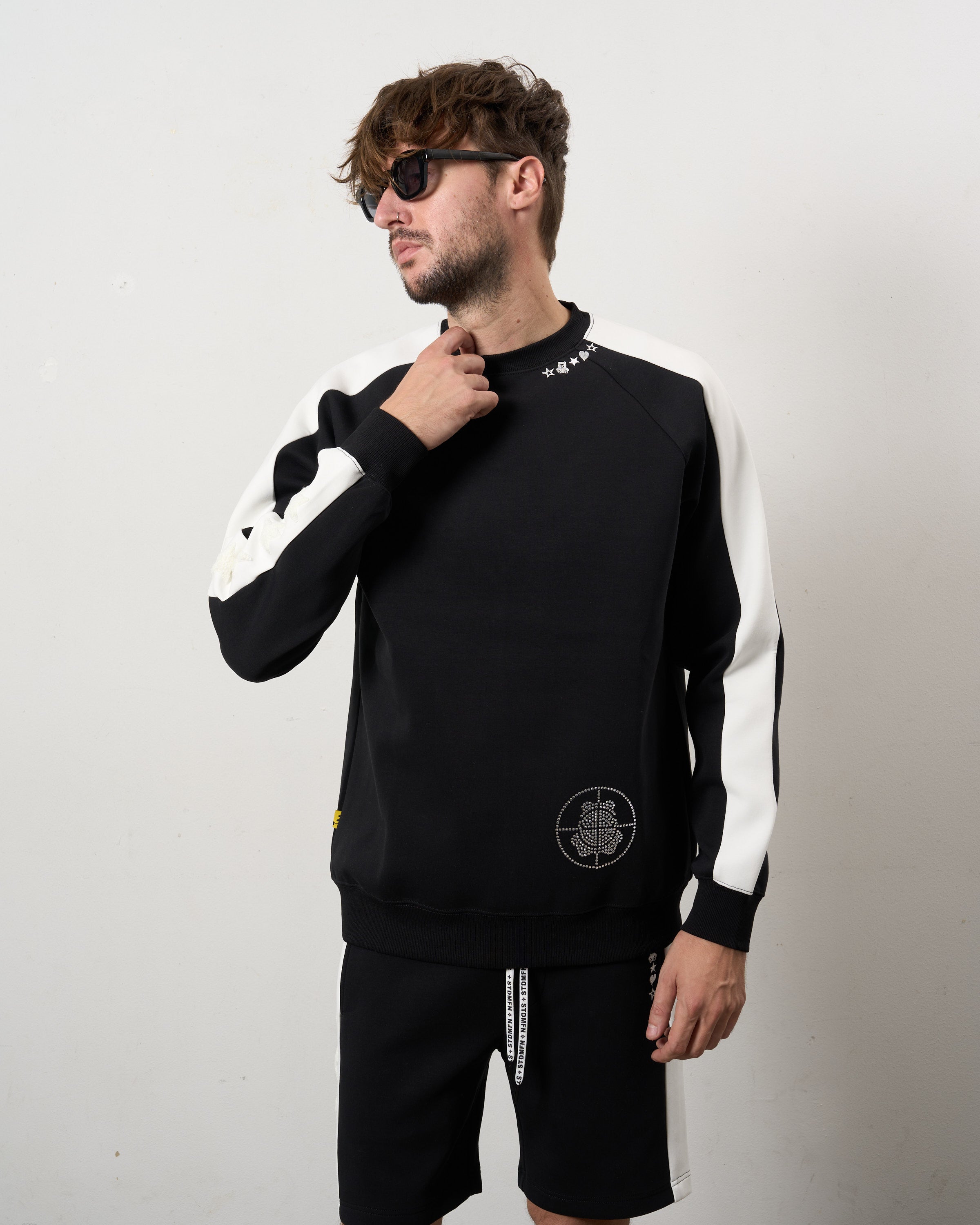 TRストレッチポンチ ラインストーン ターゲットベア ラインスエットシャツ