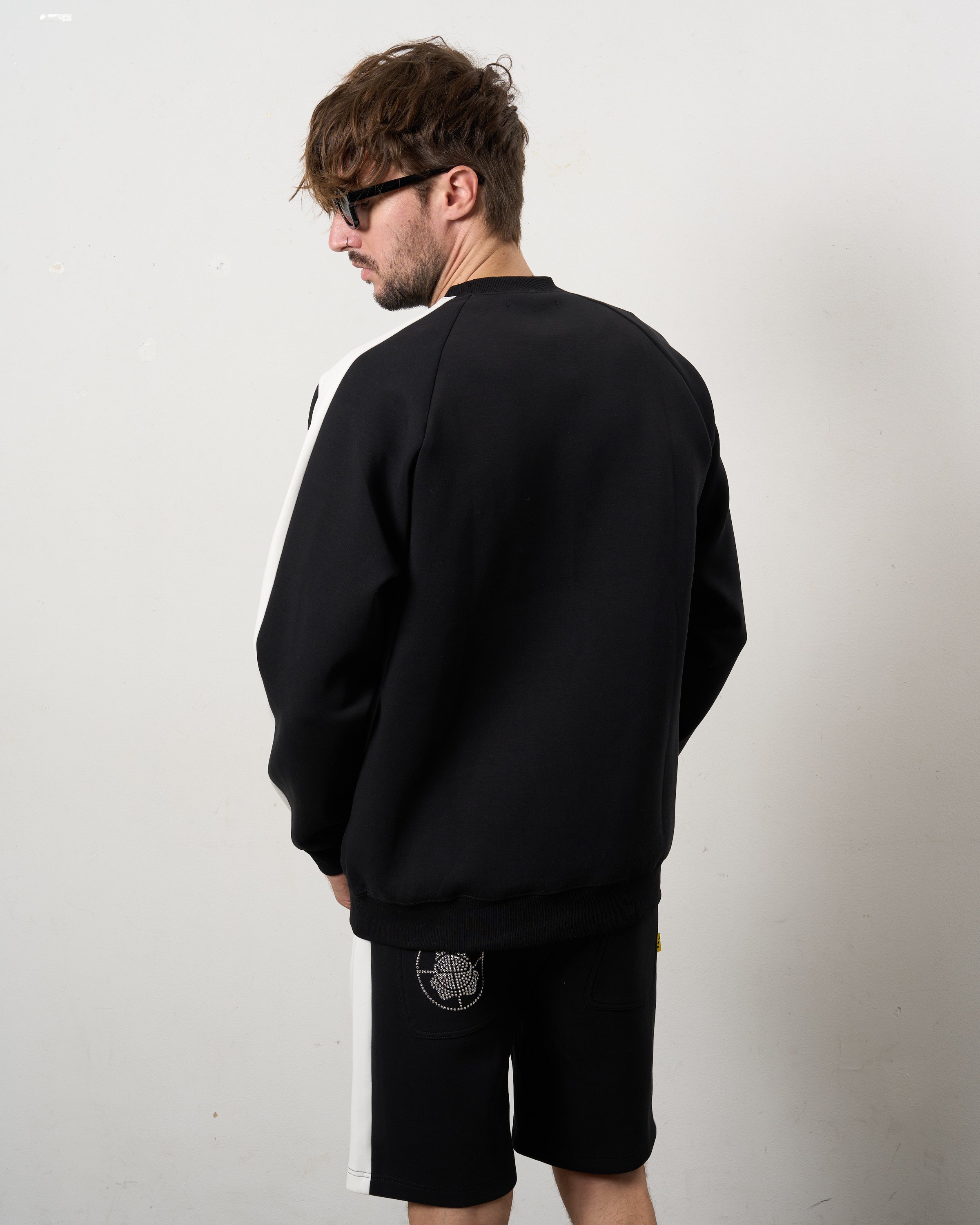 TRストレッチポンチ ラインストーン ターゲットベア ラインスエットシャツ