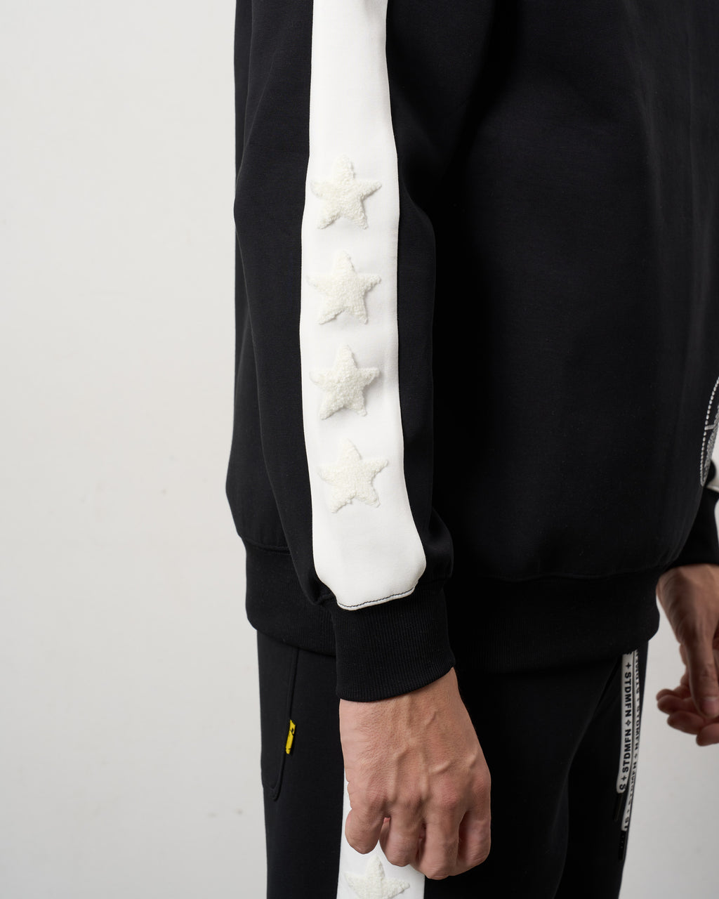 TRストレッチポンチ ラインストーン ターゲットベア ラインスエットシャツ