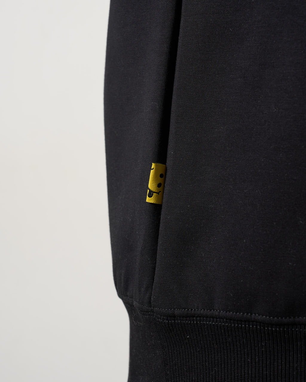 TRストレッチポンチ ラインストーン ターゲットベア ラインスエットシャツ