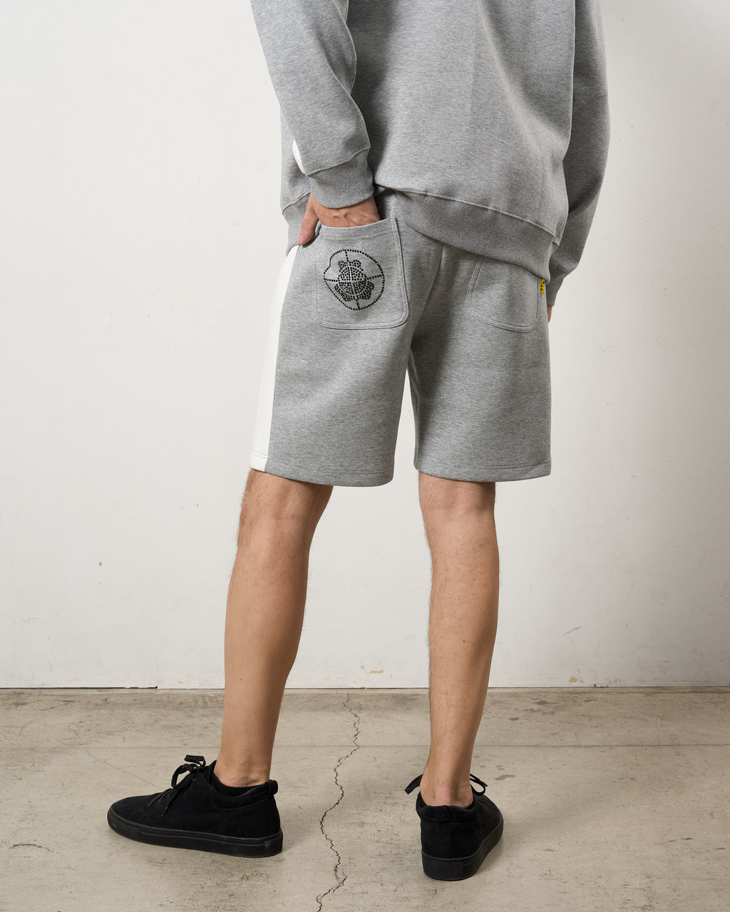 TRストレッチポンチ ラインストーン ターゲットベア ラインショートパンツ