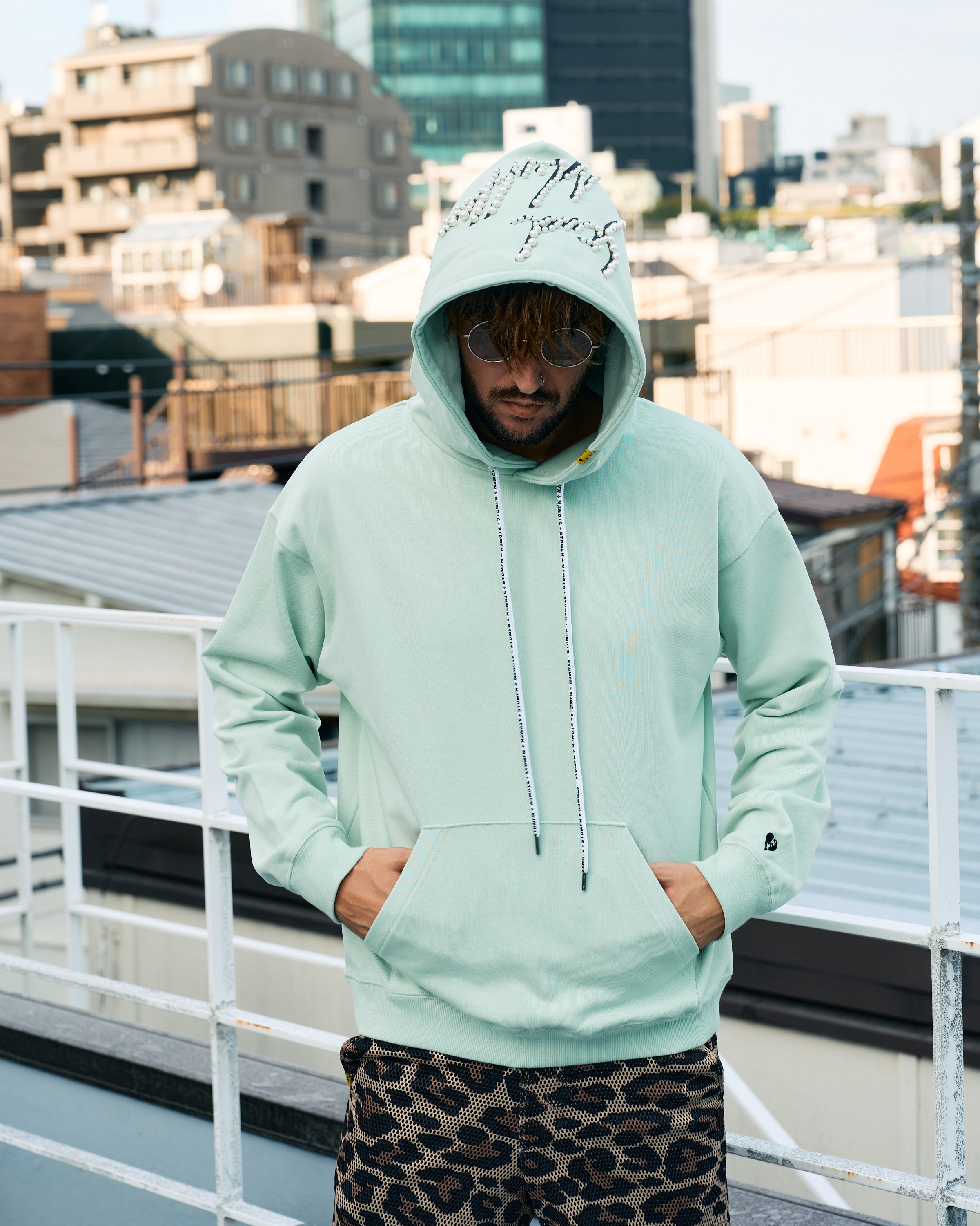 ヘビーウエイト裏毛 パールロゴ プルパーカー