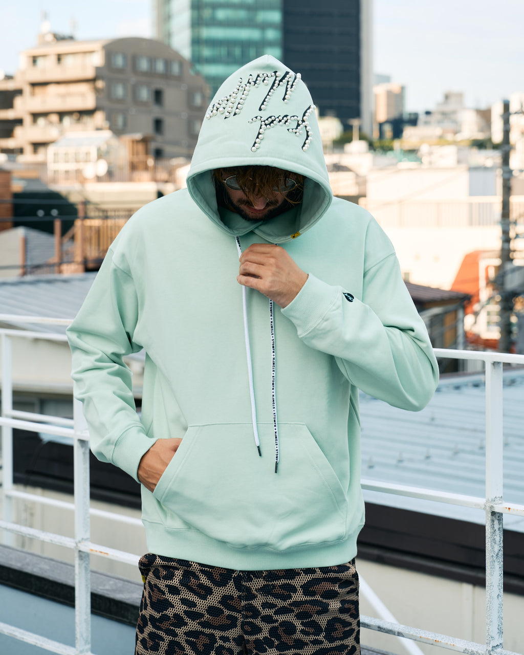 ヘビーウエイト裏毛 パールロゴ プルパーカー