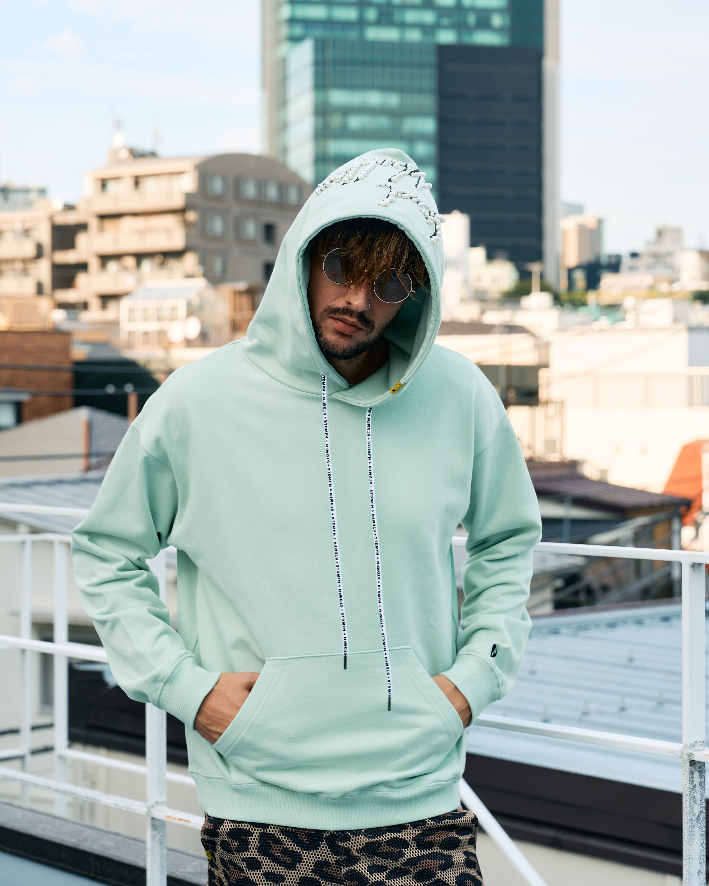 ヘビーウエイト裏毛 パールロゴ プルパーカー