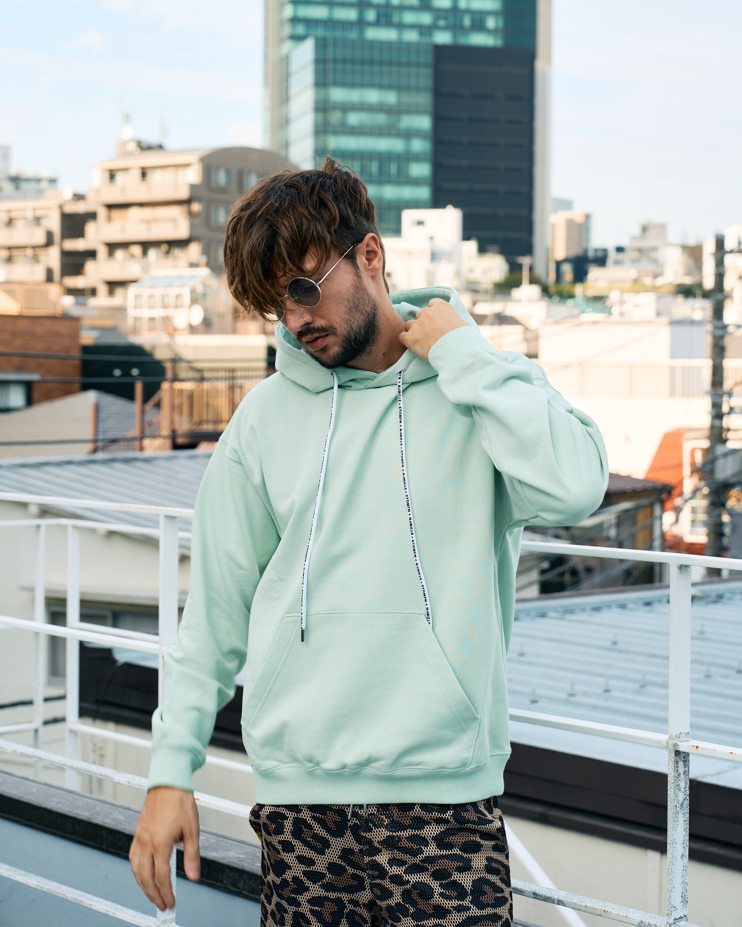 ヘビーウエイト裏毛 パールロゴ プルパーカー