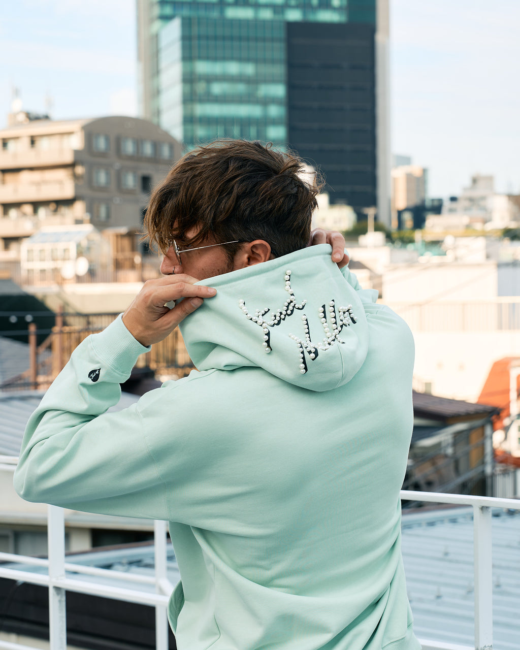 ヘビーウエイト裏毛 パールロゴ プルパーカー