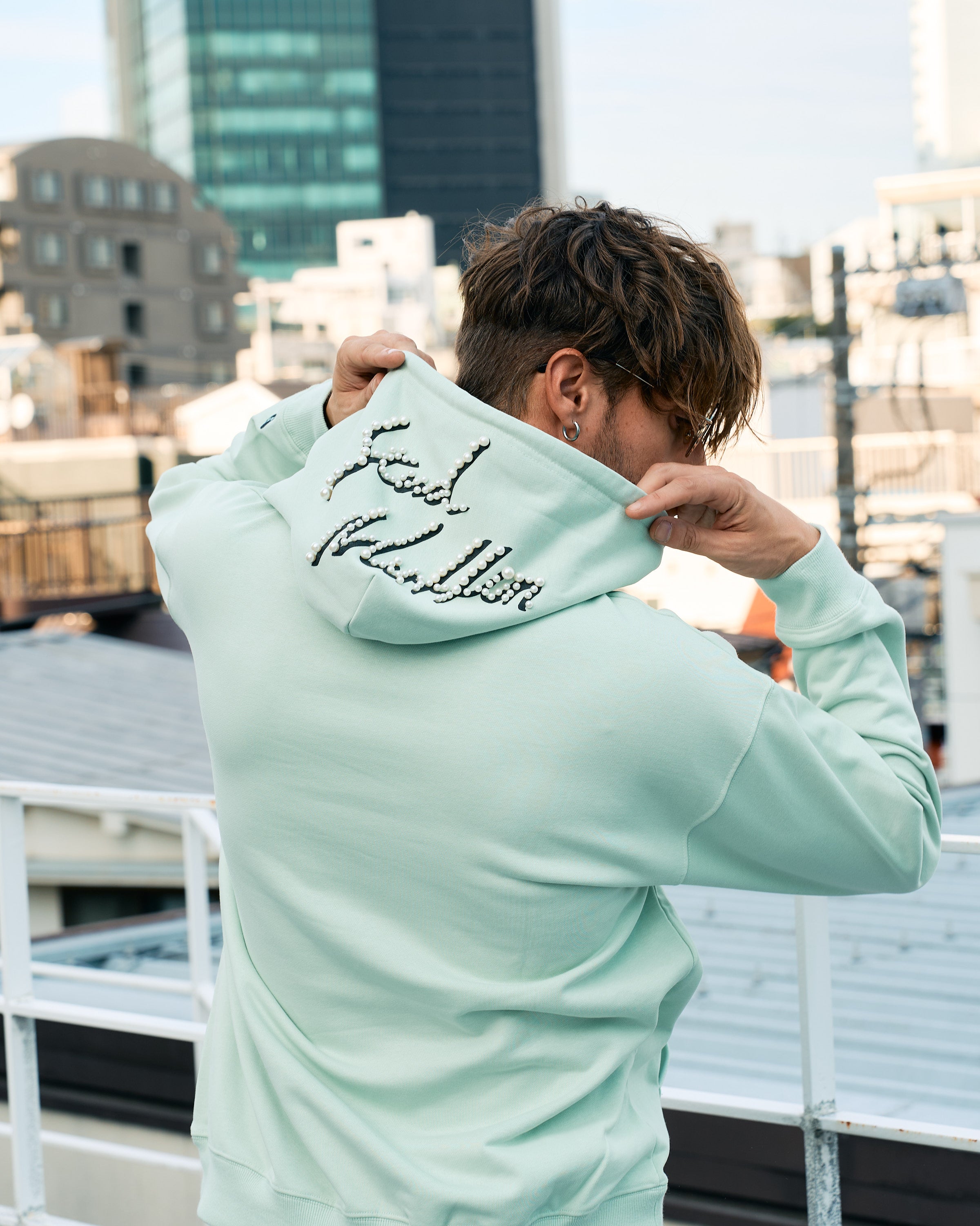 ヘビーウエイト裏毛 パールロゴ プルパーカー