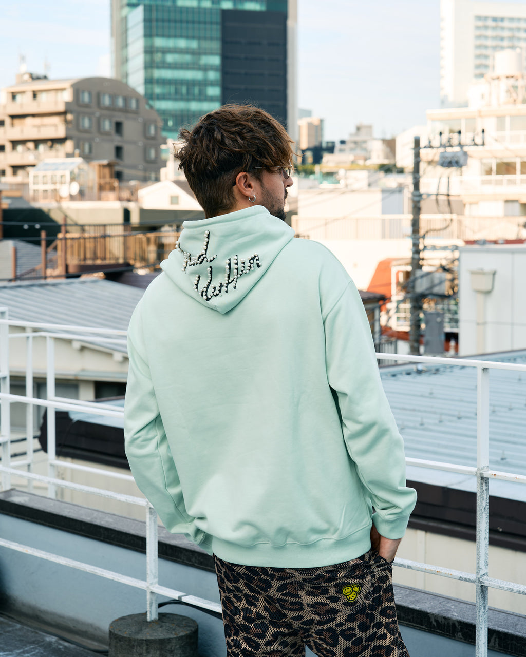 ヘビーウエイト裏毛 パールロゴ プルパーカー