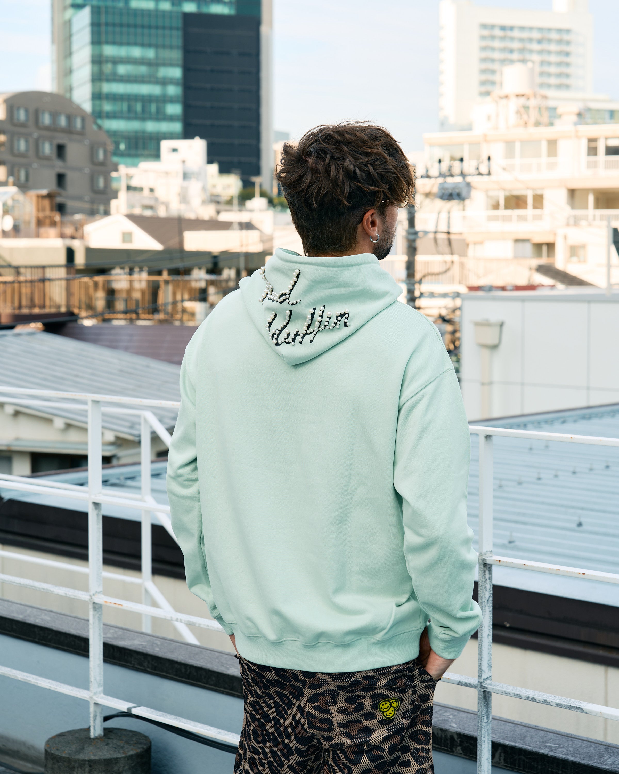 ヘビーウエイト裏毛 パールロゴ プルパーカー