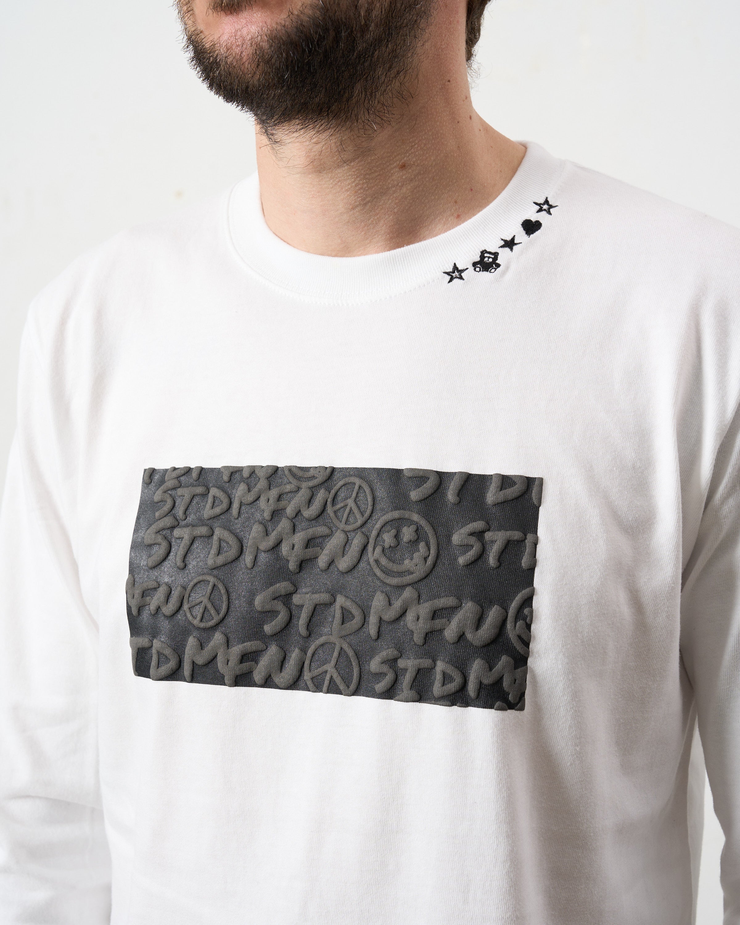 5.6ozコットン天竺 ボックスロゴ発泡プリント LS Tシャツ