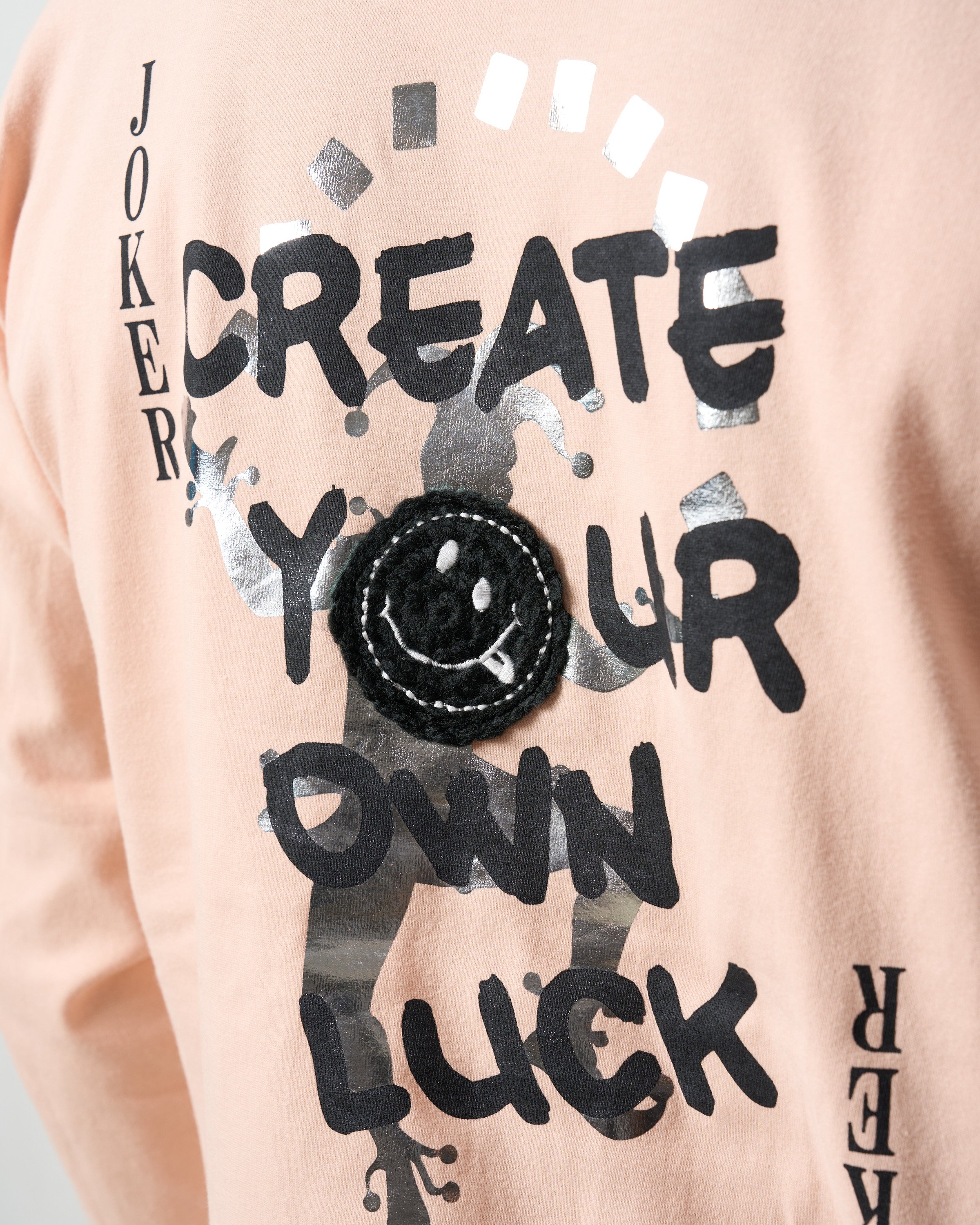 5.6ozコットン天竺 CREATE YOUR OWN LUCK&マルチパッチワーク LS Tシャツ