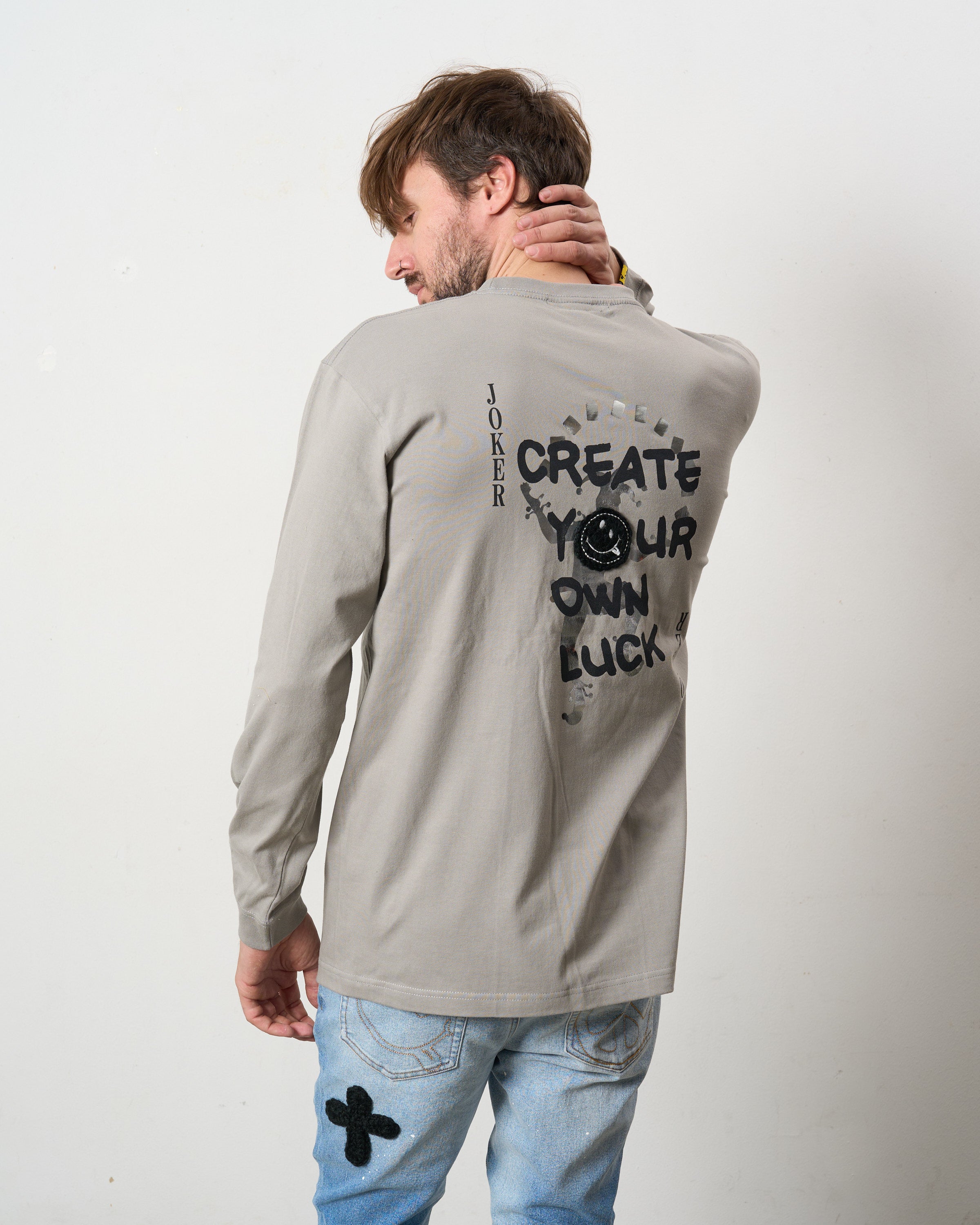 5.6ozコットン天竺 CREATE YOUR OWN LUCK&マルチパッチワーク LS Tシャツ