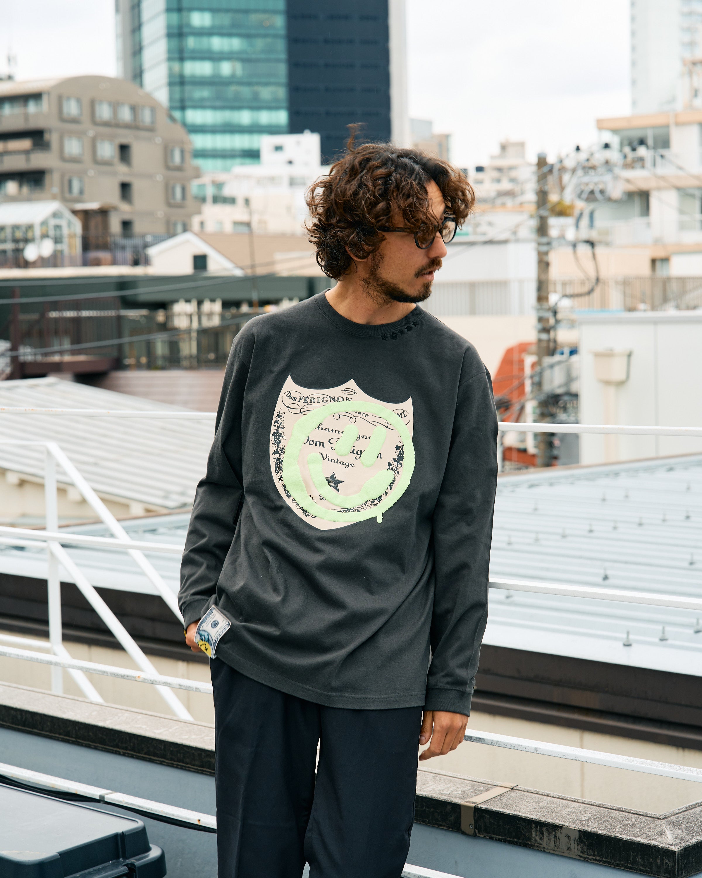 5.6ozコットン天竺 ラベルスマイル発泡プリント LS Tシャツ